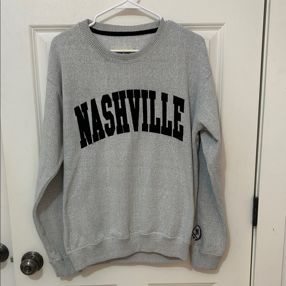 Nashville Crewneck Sweater size medium gray blue New York popular